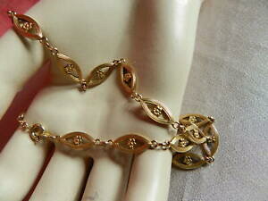 yzANZT[@lbNX@ACfAV}v`RA[v[Nidee cadeau poupee charmant petit collier18,50 x 2 ancien pomponne ou plaque or