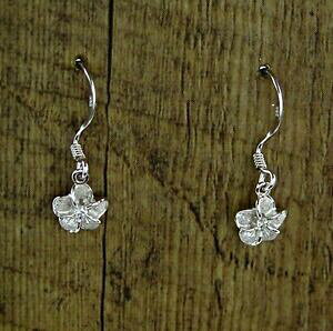 yzANZT[@lbNX@nCJbvX^[OVo[vAtbNhawaiano paio argento sterling 925 plumeria fiori gancio