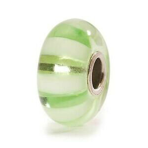 yzANZT[@lbNX@KXr[YO[Xgbvtrollbeads bead in vetro strisce verde limone tglbe10246