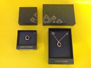 yzANZT[@lbNX@v`iTt@CAlbNXOTCYm amp; s placcato platino finta zaffiro e zirconi collana anello 18 taglia l