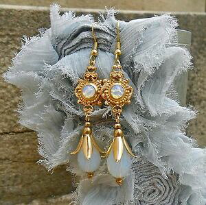 �y���������z�A�N�Z�T���[�@�l�b�N���X�@���g���J�{�V�����I�p�[��boucles doreilles rtro victorienne cabochons anciens amp; gouttes en verre opale