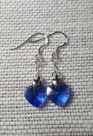 【送料無料】アクセサリー　ネックレス　イヤリングハートドロップスワロフスキークリスタルハンドメイドorecchini donna shiny blue heart gocce swarovski crystal silver fqli fatto a mano