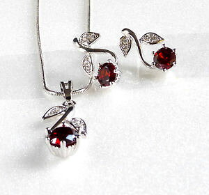 �y���������z�A�N�Z�T���[�@�l�b�N���X�@�l�b�N���X�C�������O�z���C�g���b�hragazzq donna parure collana e orecchini a lobo placcato oro bianco rosso