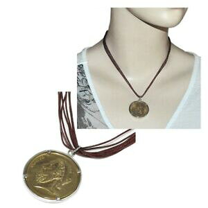 yzANZT[@lbNX@RCJ[S[huER[hlbNXcollana con ciondolo moneta colore oro placcato in argento cordoncino marrone