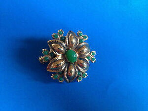 yzANZT[@lbNX@J{VF[qXCp[bVu[`bijoux broche fantaisie fleur amp; cabochons vert jade par rossi brooch