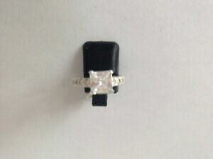 yzANZT[@lbNX@vZXzCgNAJbgTCYOsplendido argento sterling sq principessa taglio chiaro bianco cz dimensioni anello n 7