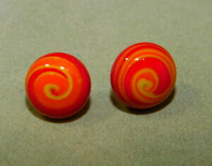 yzANZT[@lbNX@IWbhXpCA[gKXr[Y{^CORCrosso arancio spirali arte perline di vetro bottone orecchini a bottone 3k 31