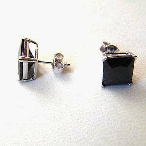 yzANZT[@lbNX@Vo[WRCOCg|Cgorecchini uomo donna punto luce in argento 925 con zircone nero quadrato 7 mm