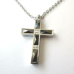 yzANZT[@lbNX@lbNXy_gNXX`[ubNZ~bNzCgcollana ciondolo uomo croce acciaio e ceramica nera zirconi bianchi 172 p