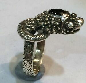 yzANZT[@lbNX@X^[O][cX^[OOVo[IjLXubNXpCTCYargento sterling nero onice testa di serpente serpente anello coda a spirale tagli
