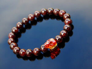 yzANZT[@lbNX@YK[lbgXJXtXL[C`uXbgmens granato teschio braccialetto con cristalli swarovski rosso 69 pollici con elastico