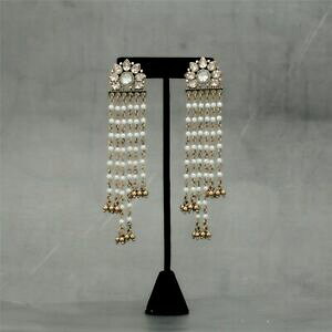 yzANZT[@lbNX@COnCp[^bZ~jp[zCgsN×orecchini hyper lungo tassel pompon mini perla bianco floreale rosa x21