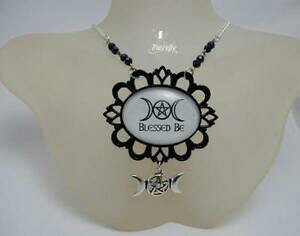 yzANZT[@lbNX@lbNXNX^r[Ytriple luna benedetto sia dea wicca pagan collana con nero cristallo perline
