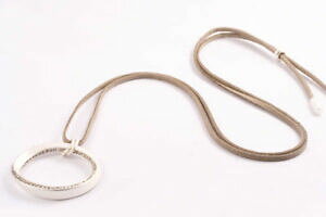 【送料無料】アクセサリー ネックレス レザーベージュチェーンシルバーle bijou in pelle catena beigeargento cristalli cm 80