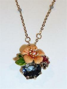 yzANZT[@lbNX@Git[lbNXcg2571 bellissima collana con fiore smaltatospedizione gratis in uk