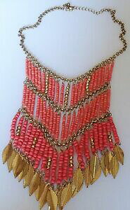 �y���������z�A�N�Z�T���[�@�l�b�N���X�@�R���A�[���g���S�[collier rtro couleur or plastron central perle couleur or et corail feuille c1