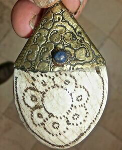 �y���������z�A�N�Z�T���[�@�l�b�N���X�@�i�K�V�F��pendentif naga coquillage grave pendent shell