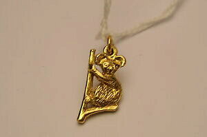 �y���������z�l�b�N���X�@18ct�R�A���y���_���g375g18ct gold koala shaped pendant 375g