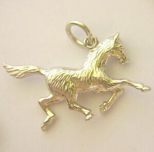 �y���������z�l�b�N���X�@9ct�S�[���h�G�N�X���Aexmoor pony charm in solid 9ct gold hallmarked