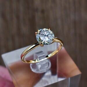�y���������z�l�b�N���X�@���E���hk�C�G���[�S�[���h�u�����A���g125ct round forever brilliant moissanite engagement ring in 14k yellow gold