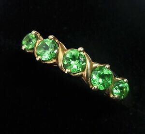 yzlbNX@OTCY9ct gold green gemstone half eternity ring, size o, us 7