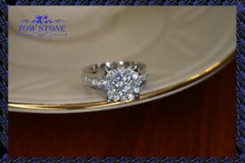 【送料無料】ネックレス　クラスタkホワイトゴールド130ct roundcut vvs1d cluster bridal set engagement ring 14k white gold finish