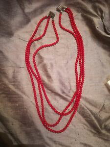 �y���������z�l�b�N���X�@�X�g�����h�r�[�Y�r���e�[�Wvintage three strand red coral beads v s af