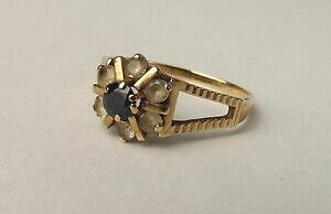 yzlbNX@CG[S[hTt@CAt[wbhOTCY1973 9ct yellow gold sapphire amp; quartz flower head ring uk size o us 7