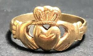 �y���������z�l�b�N���X�@���B���e�[�W�S�[���h�b�h�N���_�����O�T�C�Yvintage 9ct gold irish love claddagh ring , size m,210g