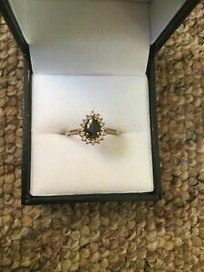 yzlbNX@CG[S[hTt@CANX^OTCYhallmarked 375 9ct yellow gold sapphire cluster ring sizel