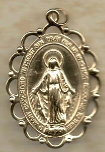 yzlbNX@CG[S[hZgNXgt@[_fBXNy_greal hallmarked 375 9ct yellow gold st christopher medals discs pendants charms