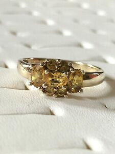 yzlbNX@S[hCG[Tt@CANX^Opretty 9ct gold yellow sapphire cluster ring