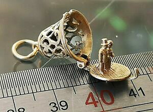 �y���������z�l�b�N���X�@�N���V�b�N�S�[���h�Q�X�gwedding bell, classic 9ct gold charm full hallmarks worldwide shipping cv