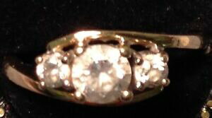 �y���������z�l�b�N���X�@vintage 9 ct gold three stone cubic zirconiaring size o 12 714vintage 9 ct gold three stone cubic zirconia ring size o 1