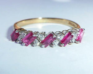 �y���������z�l�b�N���X�@�S�[���h�o�Q�b�g���r�[�����O�T�C�Y9ct gold baguette ruby amp; cz half eternity ring, size n