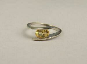 �y���������z�l�b�N���X�@9ct�z���C�g�S�[���h�T�C�Yn69ct white gold citrine ring uk size n us 6