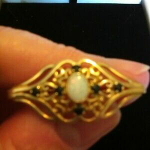 yzlbNX@Be[WS[hIp[Tt@CAu[`vintage 9ct gold ornate opalsapphire brooch