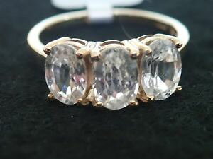 �y���������z�l�b�N���X�@�W���R���S�[���h�g�����W�[�����O�T�C�Y listingratanakiri zircon 9ct gold trilogy ring size 7