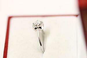 yzlbNX@zCgS[hO18ct750 sparkling attractive white gold ring *boxed*