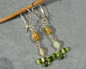 【送料無料】ネックレス　イヤリングゴールドオパールエチオピアearrings gold 18 ct, peridots and opals fromethiopia