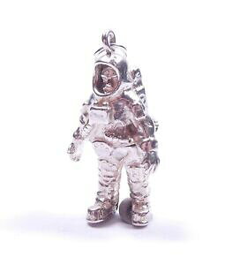 yzlbNX@re[WX^[OVo[very rare vintage astronaut charm articulated 925 sterling silver 54g