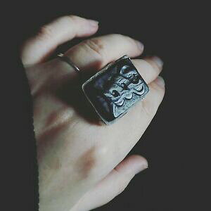 �y���������z�l�b�N���X�@listingkundalini�W�F�b�g�X�^�[�����O�E�B�b�g�r�[300 listingkundalini whitby jet and sterling silver ring, was 300