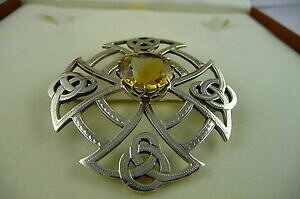 yzlbNX@XRbghu[`s1955g[}XebbuttX^[O1955 thomas ebbutt sterling silver scottish citrine brooch pin boxed hallmarked