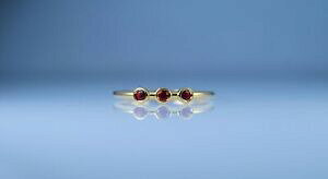 yzlbNX@S[hObhTt@CA\bhCG[S[hkwomens gold ring natural red sapphires 3 x 2mm solid yellow gold 750 18k juvex
