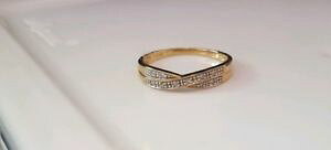 yzlbNX@A[lXgW[YS[hNXOernest jones gold crossover eternity ring