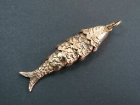 【送料無料】ネックレス　ビンテージペンダントlarge vintage 9ct gold articulated fish pendant charm 1981