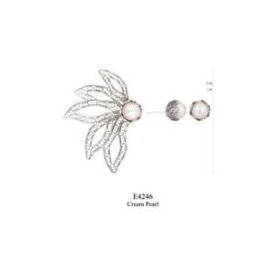 【送料無料】ネックレス　イアリングyvone christae4246シルバーシルバーearrings yvone christa woman e4246 silver silver pearls