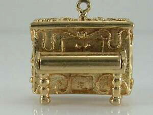 �y���������z�l�b�N���X�@���B���e�[�W3d 9ct�s�A�mcharmhmk 1968vintage 3d 9ct gold movable upright piano charmhmk 1968