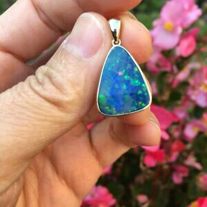 �y���������z�l�b�N���X�@�I�[�X�g�����A�_�u���b�g�I�p�[��k�S�[���h�X�p�[�N�y���_���g5247sparking colors australia doublet opal 9k gold pendant 1091cts