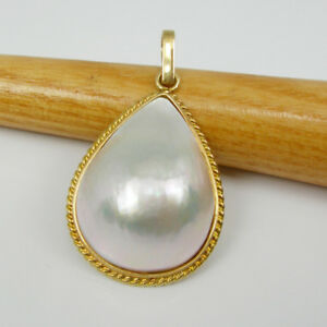 ネックレス　ホワイトマベペンダントｋイエローゴールドpear 23x17mm white mabe pearl pendant genuine 750 18k 18ct yellow gold, 18mpp04